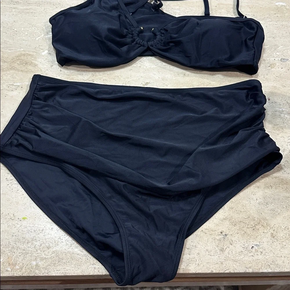 Women’s swimwear Black Bathing Suit Two Piece Bikini Swimsuit NWT Size XL